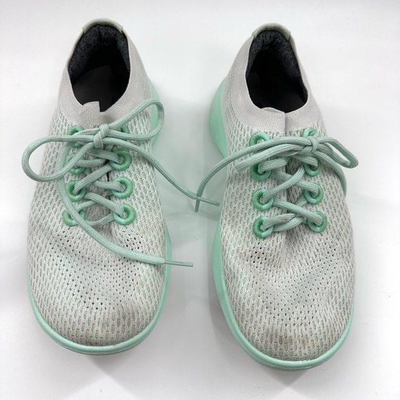 Allbirds | Women's Tree Dashers Sneakers Limited Edition Cyclone Mint - Picture 2 of 11